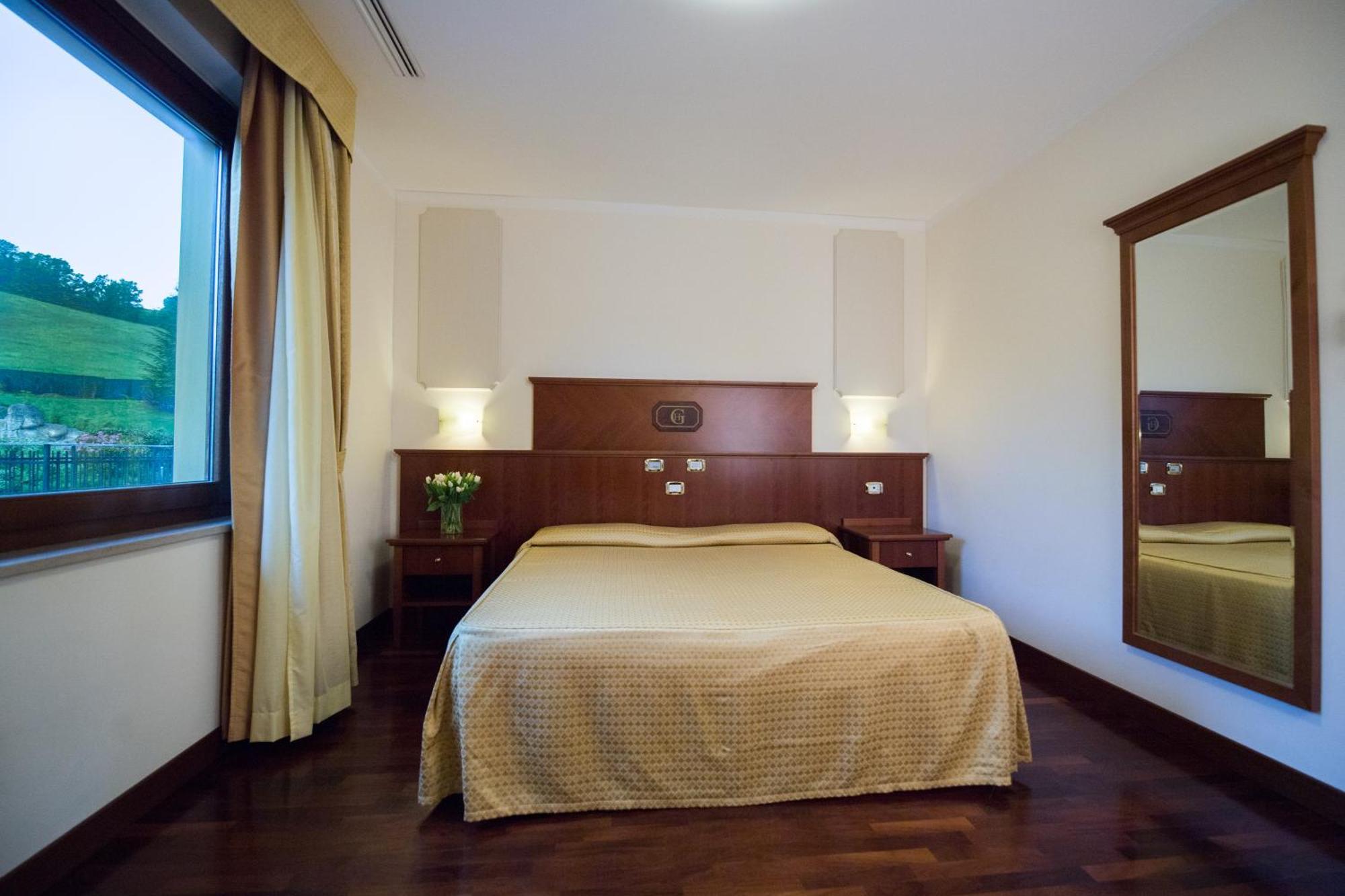 Hotel Le Grotte Genga (Ancona)