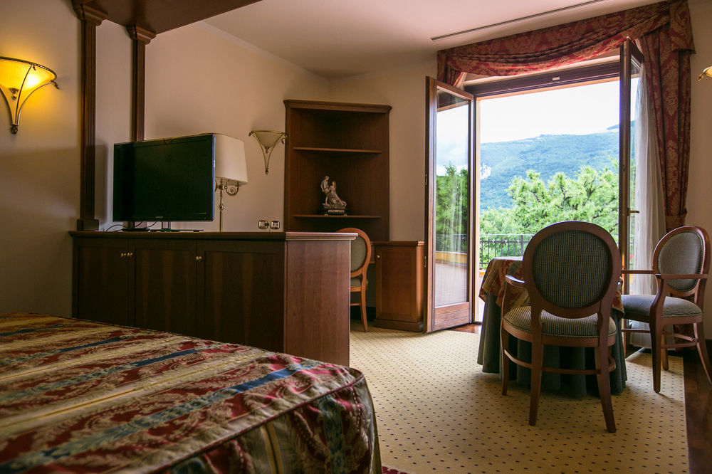 Le Grotte 4* Genga (Ancona)